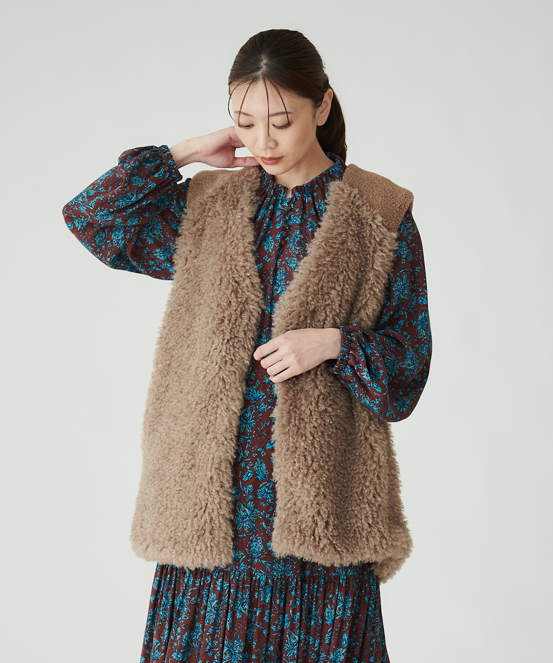 フェイクファーベスト – FACE SANS FARD フェイクファーベスト – FACE SANS FARD