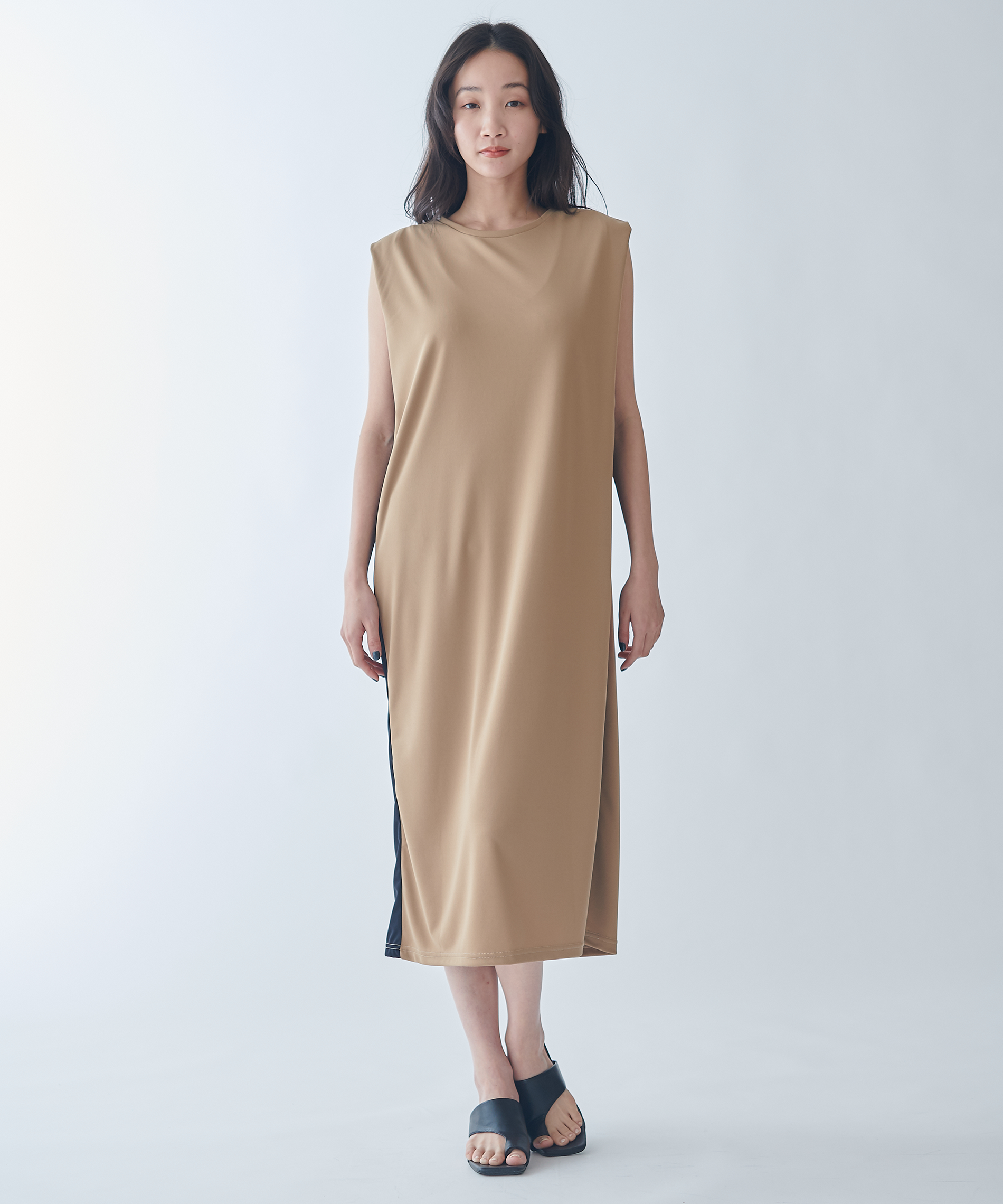 サイドラインストレートワンピース – FACE SANS FARD