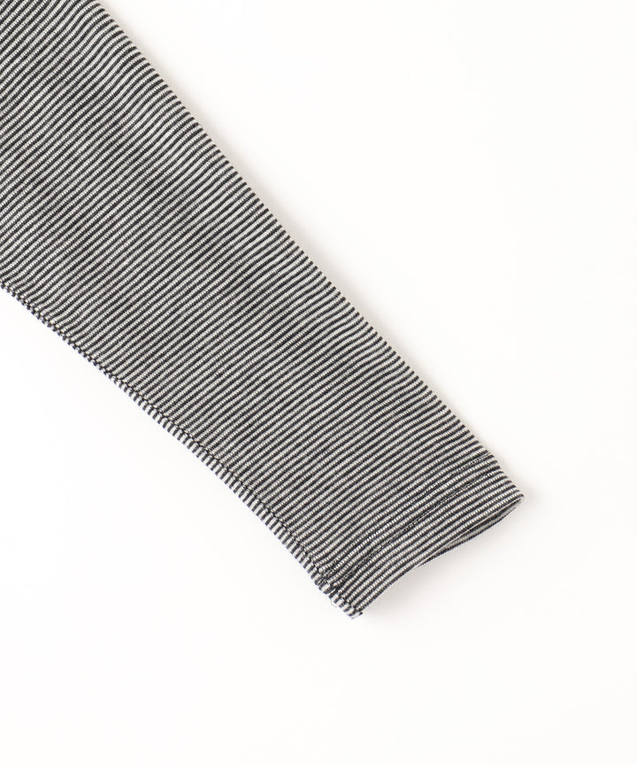 ボーダータートルネックトップス