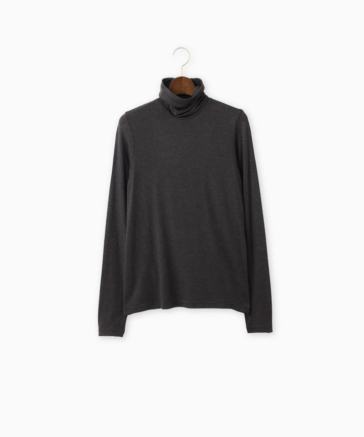 ボーダータートルネックトップス