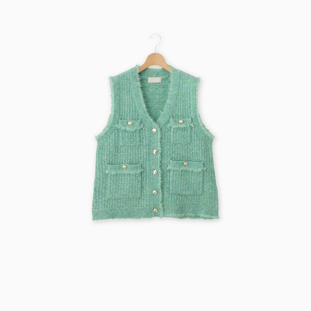 ドラマ『プロフェッショナル』｜堀田茜さん、岡崎紗絵さんご着用