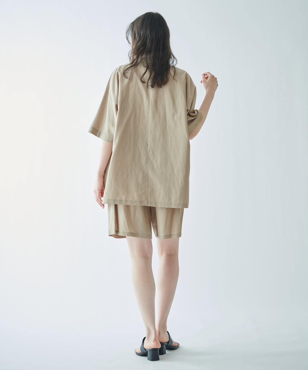 リネンハーフパンツ – FACE SANS FARD リネンハーフパンツ – FACE SANS FARD