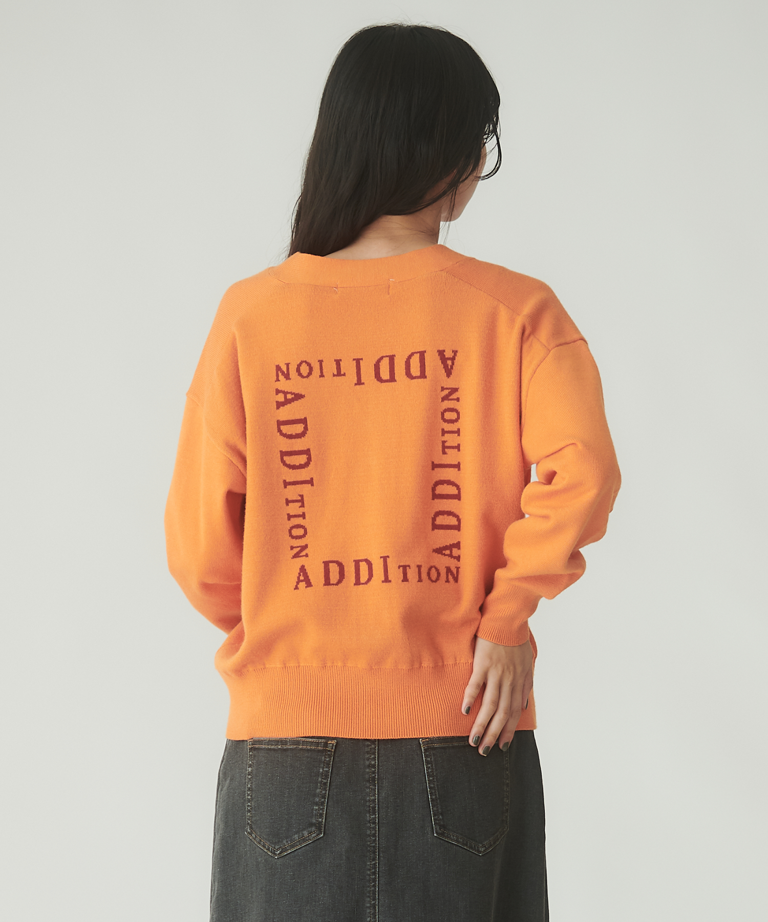 バックロゴジャガードニットカーデ – FACE SANS FARD バックロゴジャガードニットカーデ – FACE SANS FARD