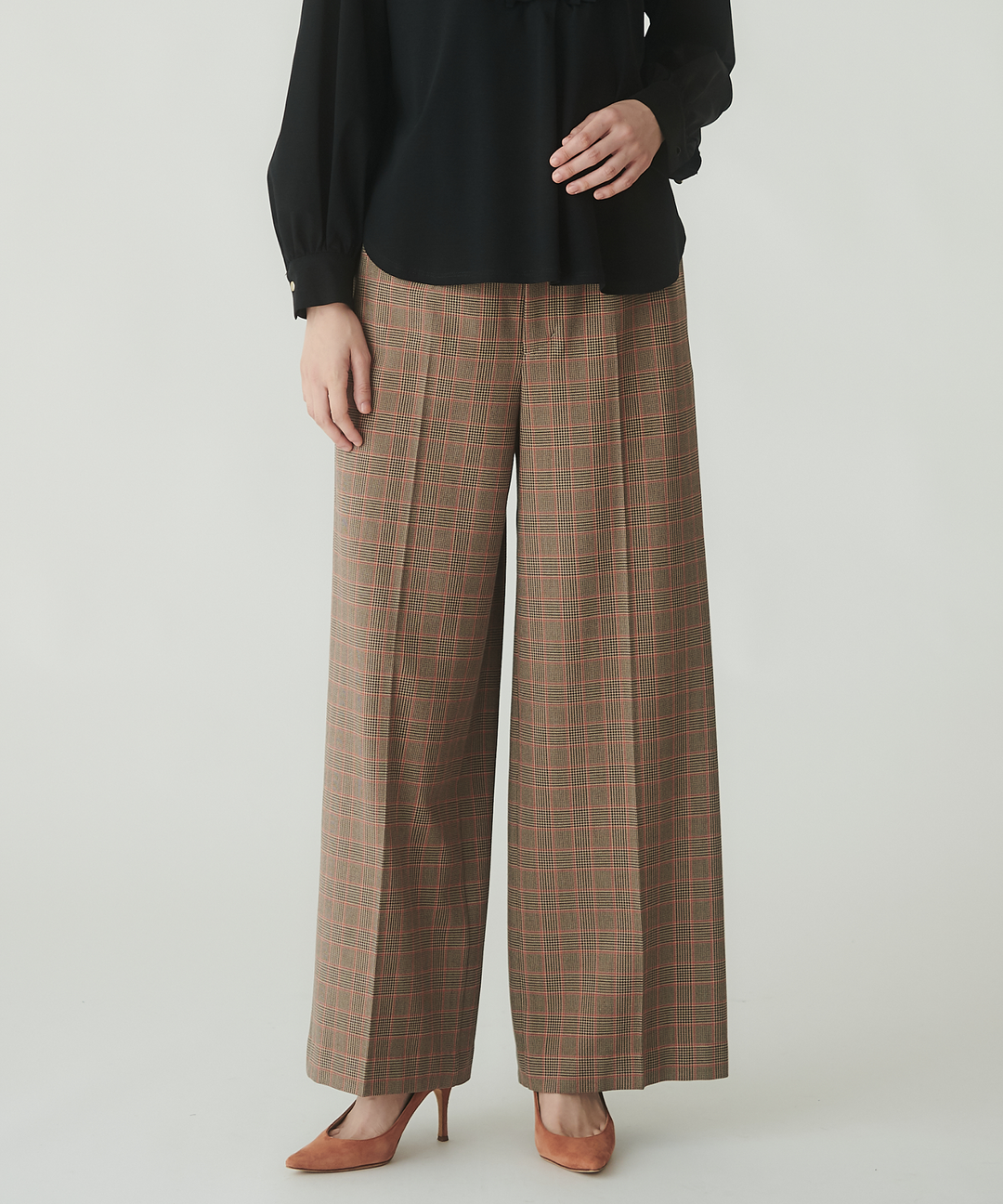 極美品 LIMI feu 日本製 ウール 変形 ハーフパンツ かぼちゃ 極美品 LIMI feu 日本製 ウール 変形 ハーフパンツ かぼちゃ