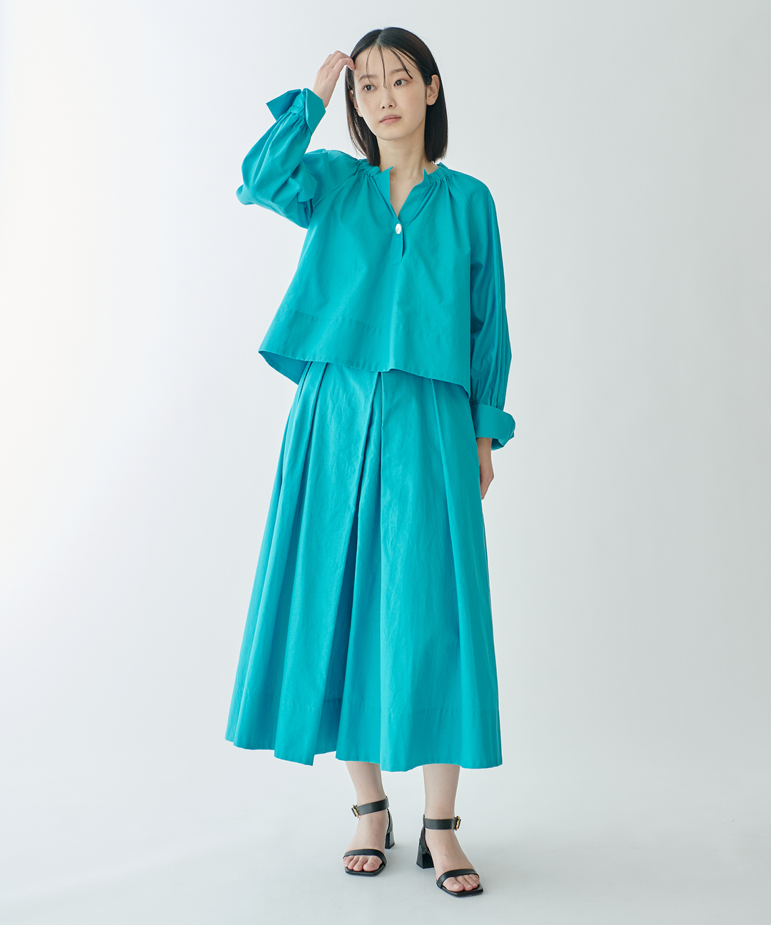 アシンメトリータックフレアスカート – FACE SANS FARD アシンメトリータックフレアスカート – FACE SANS FARD