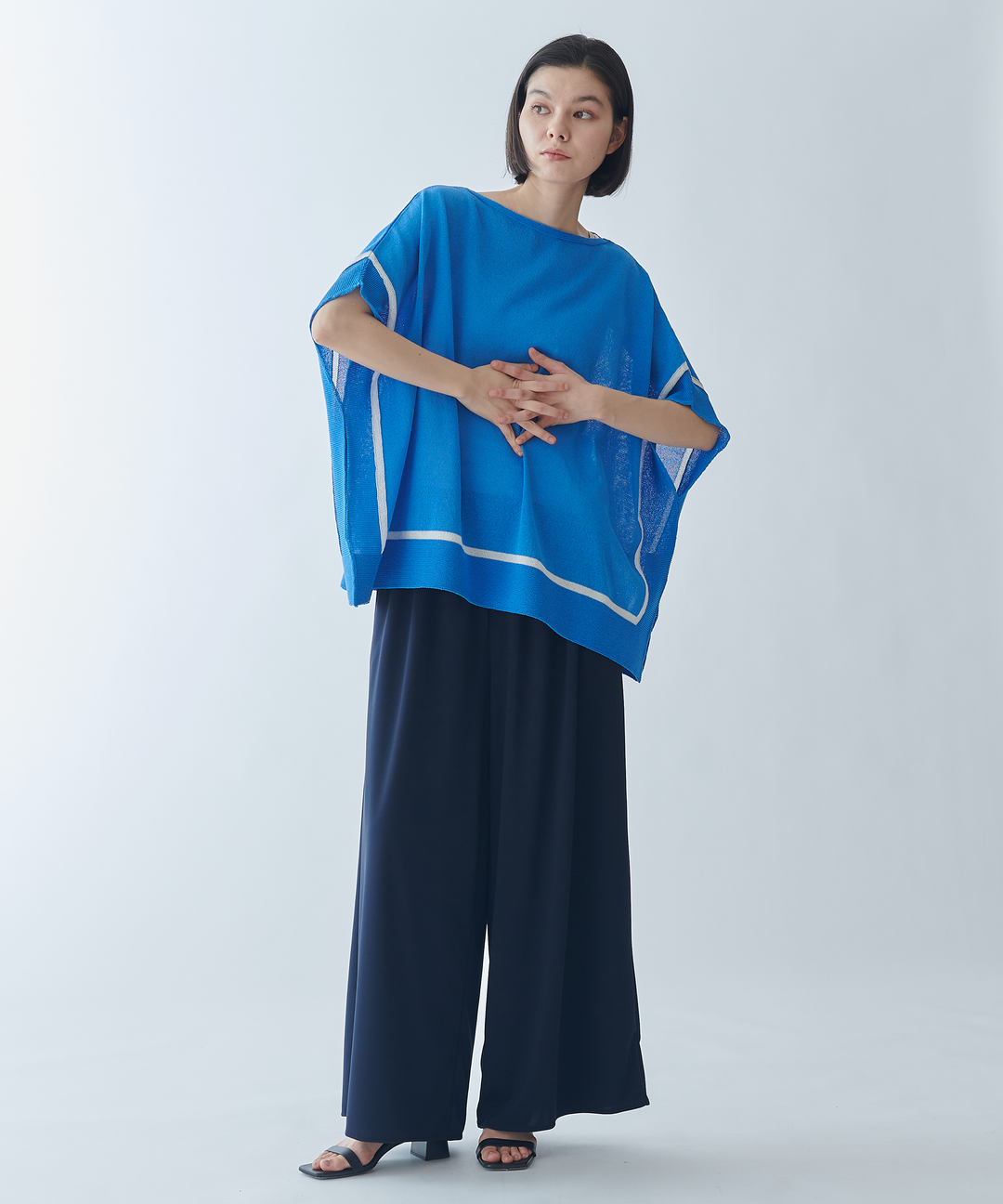 ポンチョニット – FACE SANS FARD ポンチョニット – FACE SANS FARD