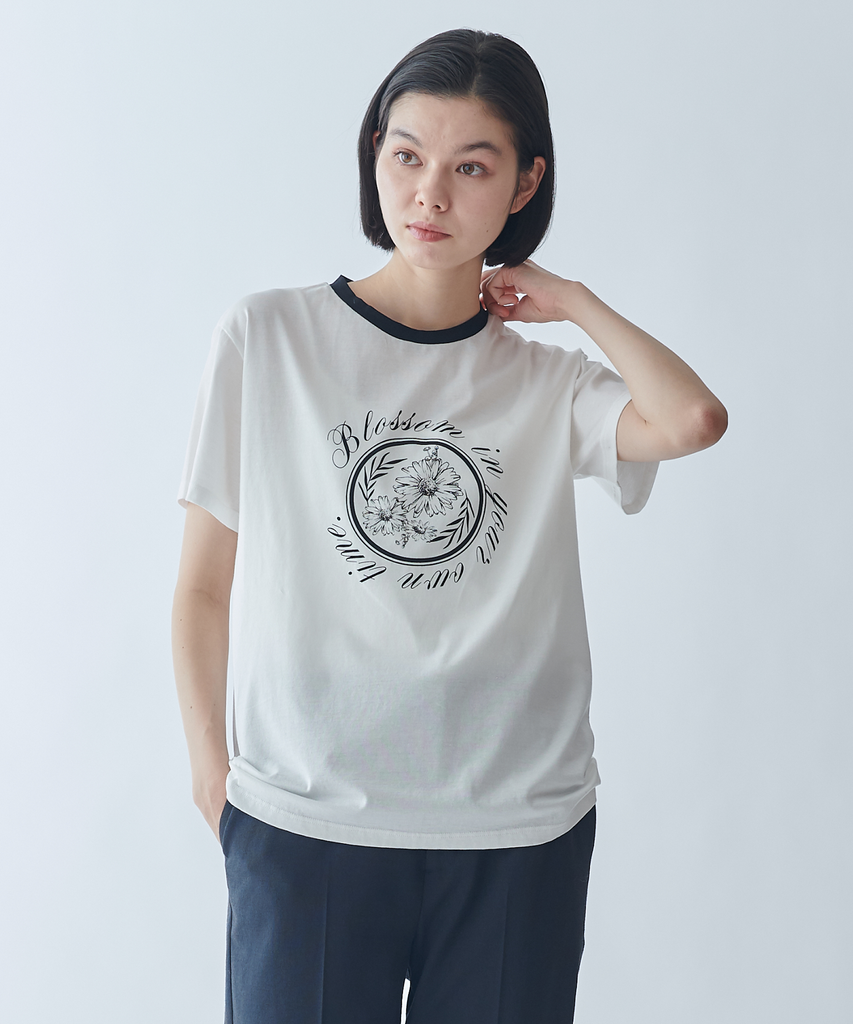 フラワーモチーフカレッジロゴTシャツ – FACE SANS FARD