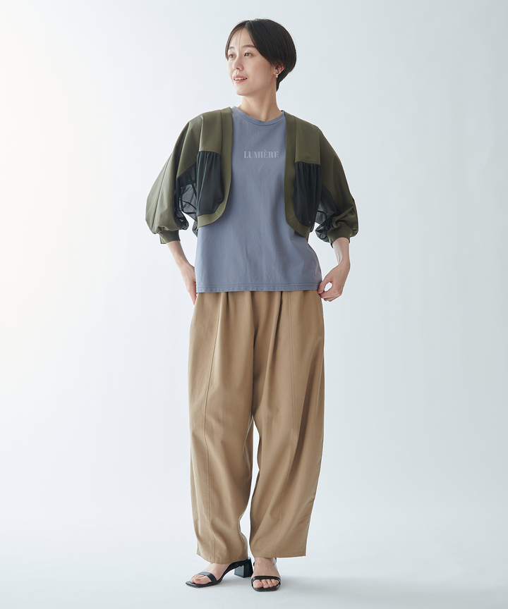 ヴィンテージ風ノースリーブトップス