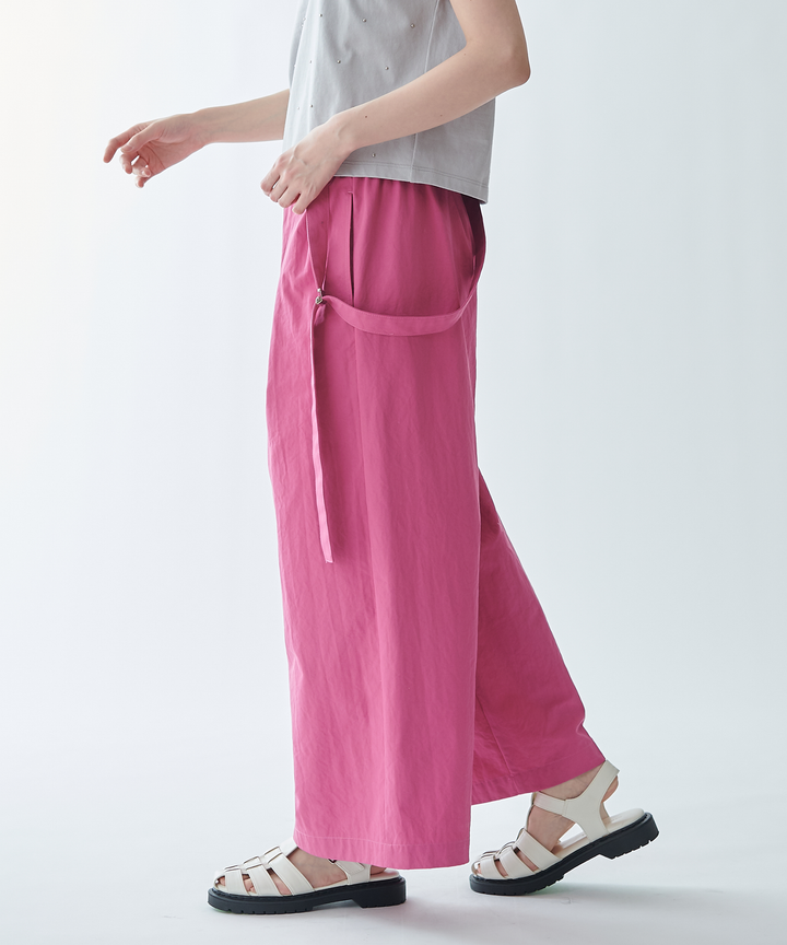 サスペンダー付きワイドパンツ