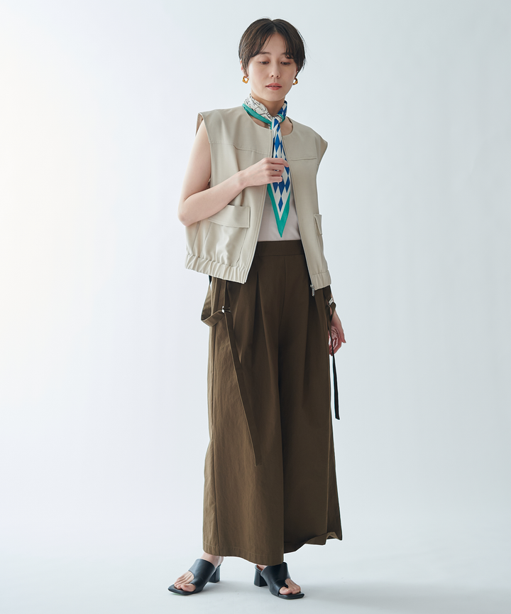 サスペンダー付きワイドパンツ