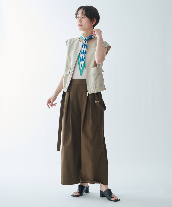 サスペンダー付きワイドパンツ