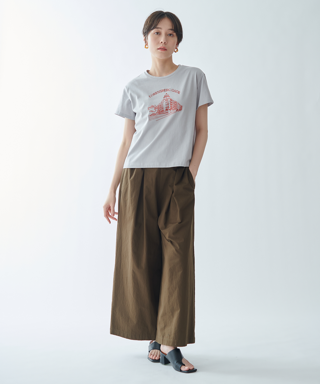 サスペンダー付きワイドパンツ