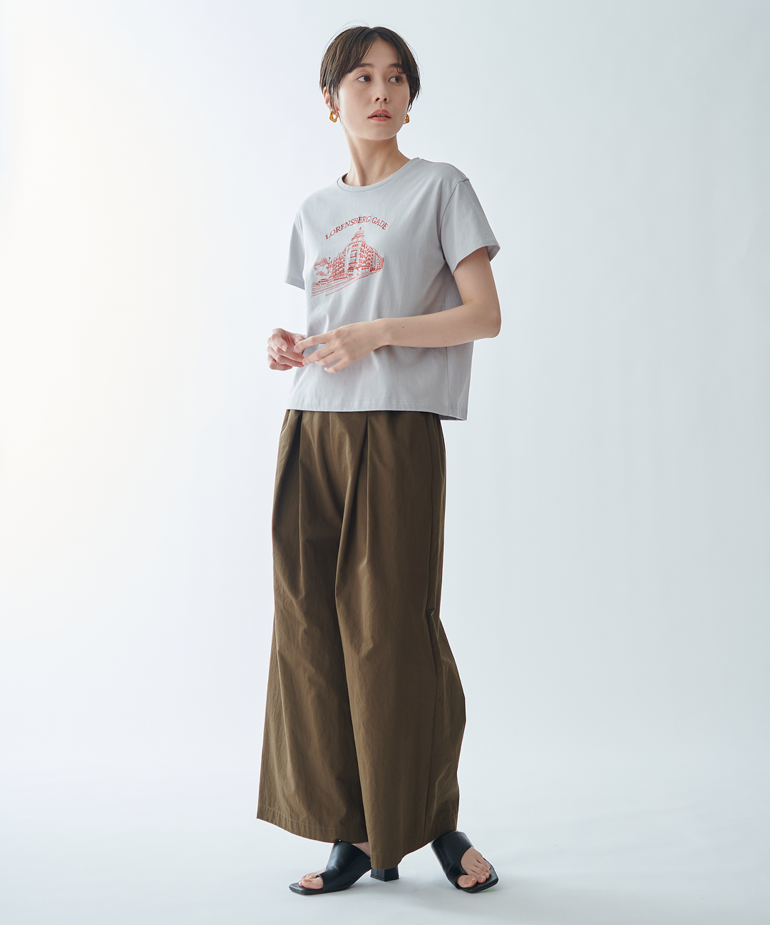 サスペンダー付きワイドパンツ