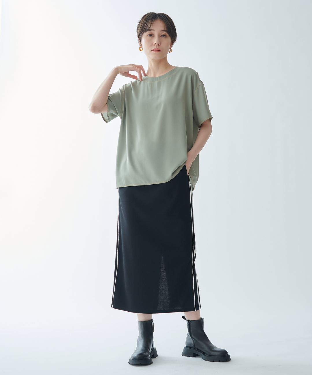 サイドラインタイトスカート