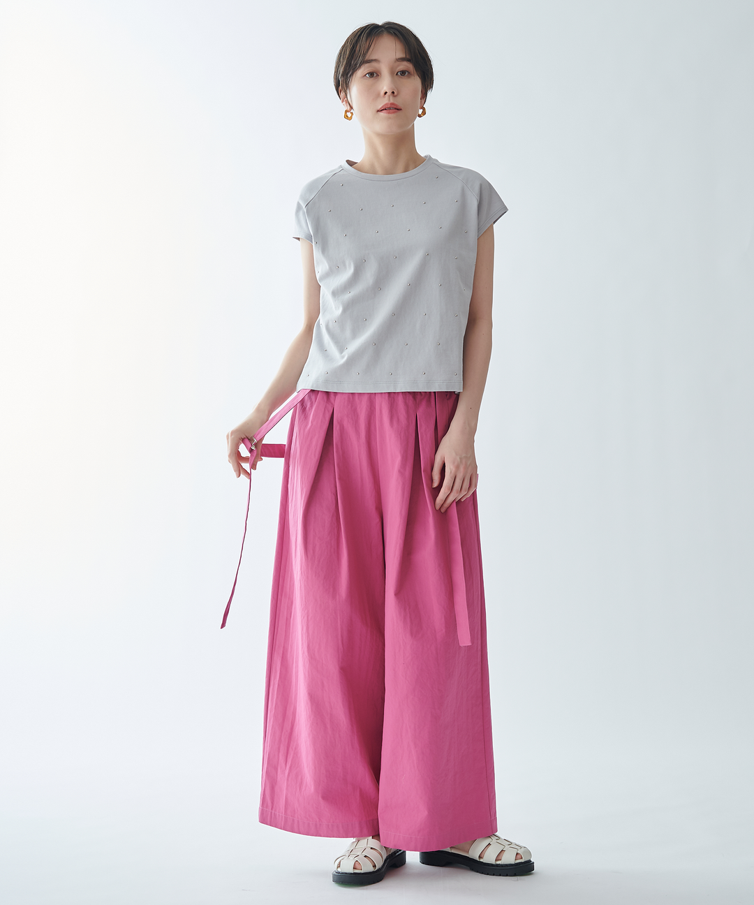 サスペンダー付きワイドパンツ