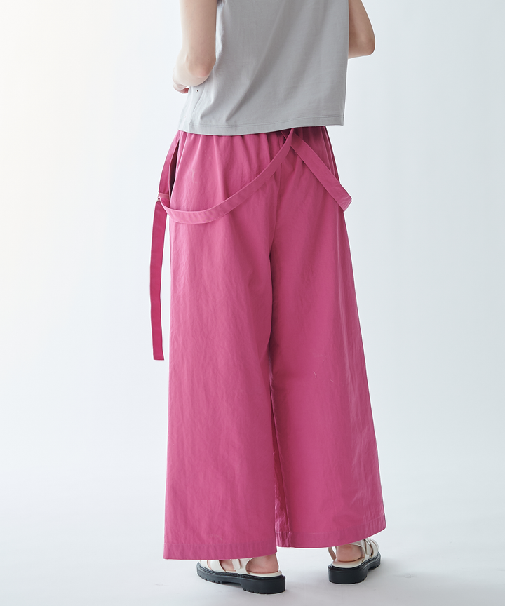 サスペンダー付きワイドパンツ