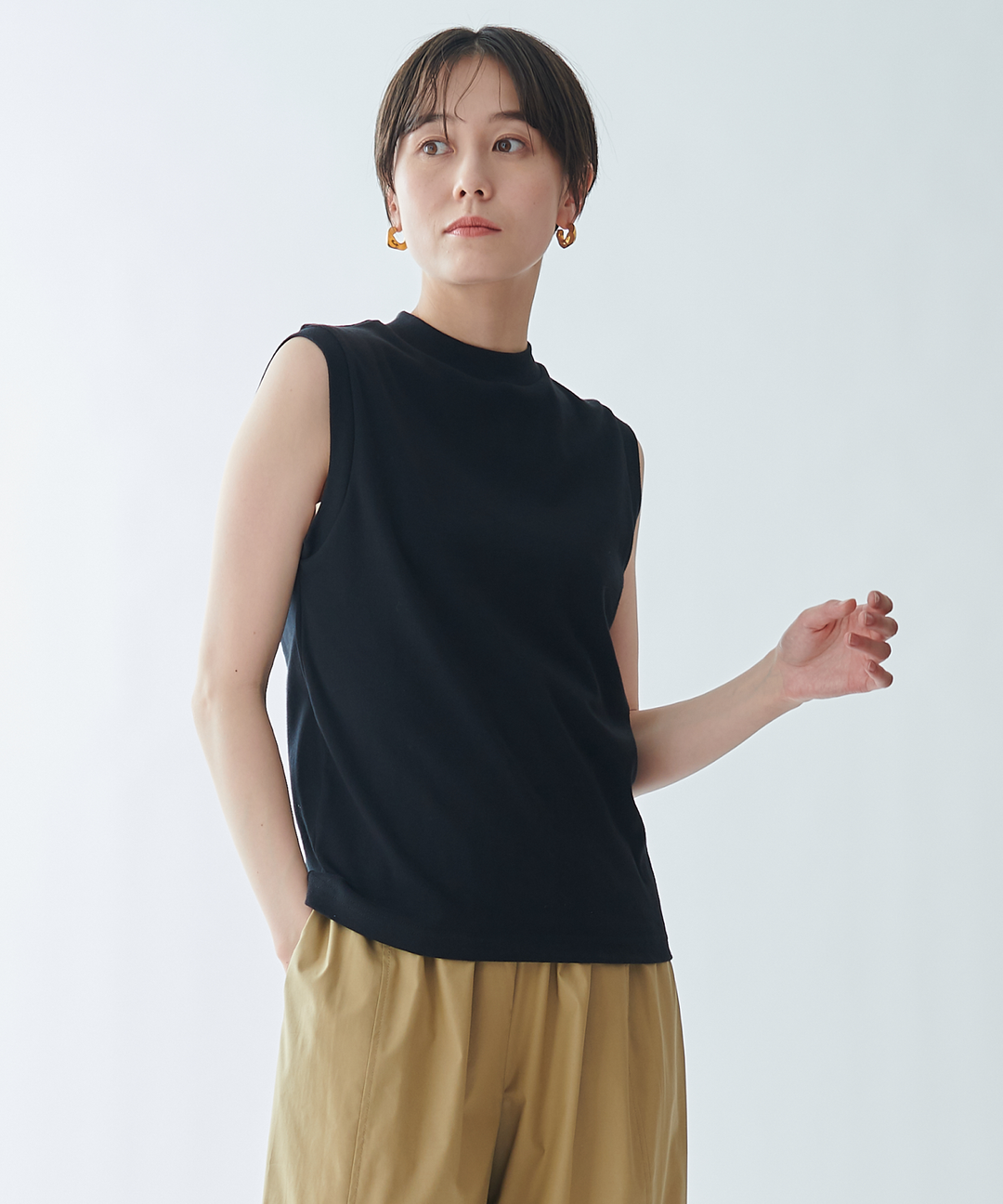ハイネックノースリーブトップス – FACE SANS FARD ハイネックノースリーブトップス – FACE SANS FARD