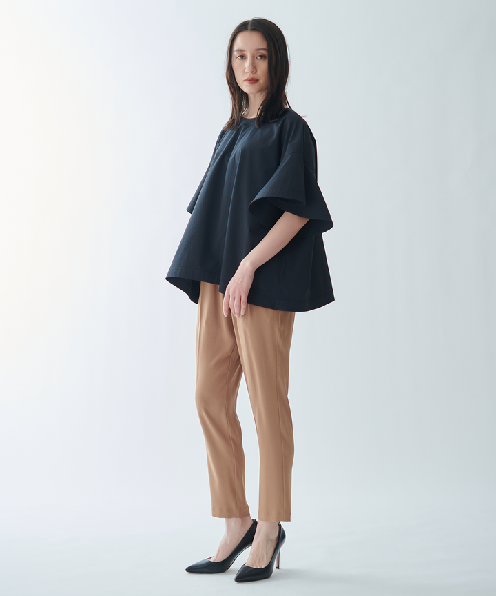 シンプルテーパードパンツ