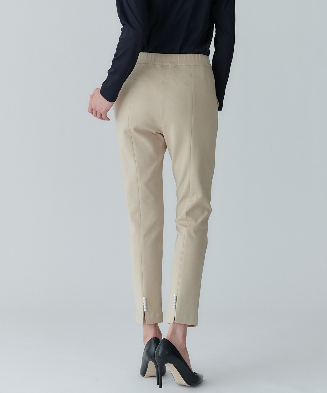 バックスリットパールパンツ