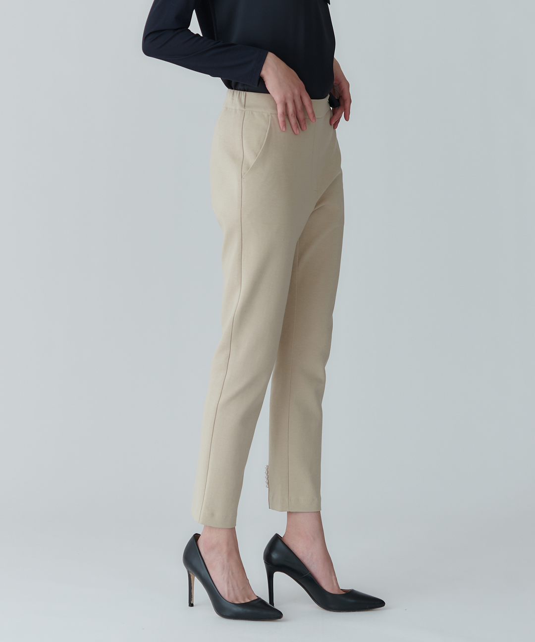 バックスリットパールパンツ