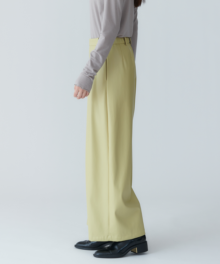 フェイクレザーカーブパンツ