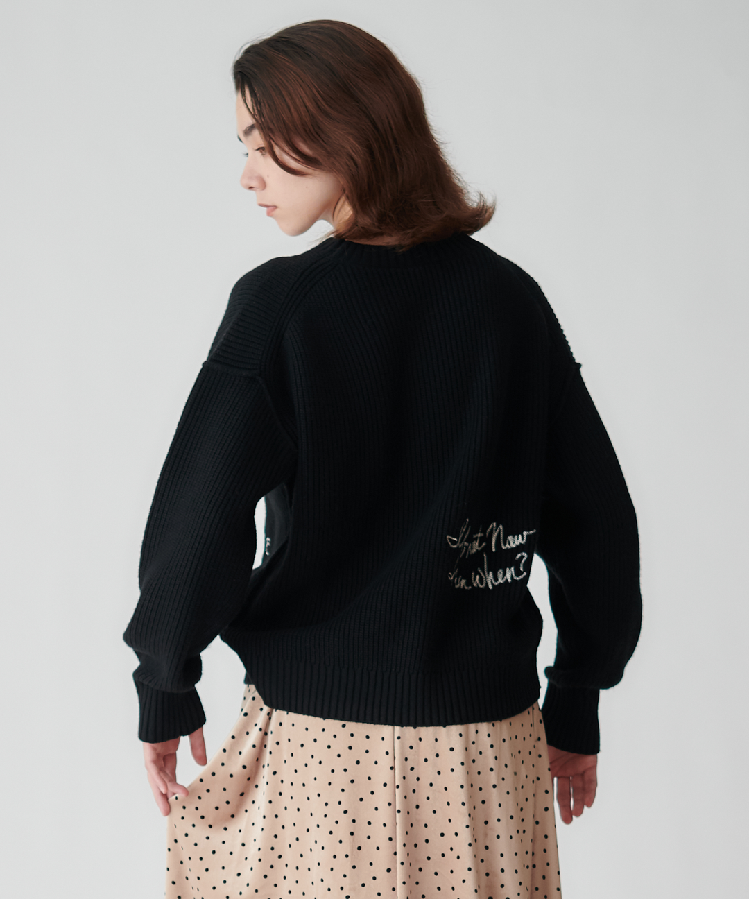 レタリング刺繍クルーネックニット – FACE SANS FARD レタリング刺繍クルーネックニット – FACE SANS FARD