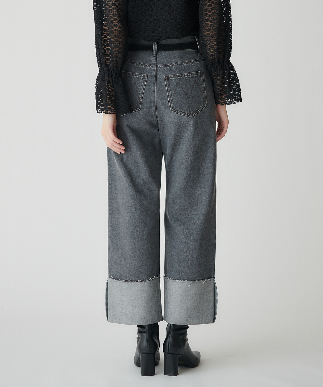 ロールアップストレートデニムパンツ