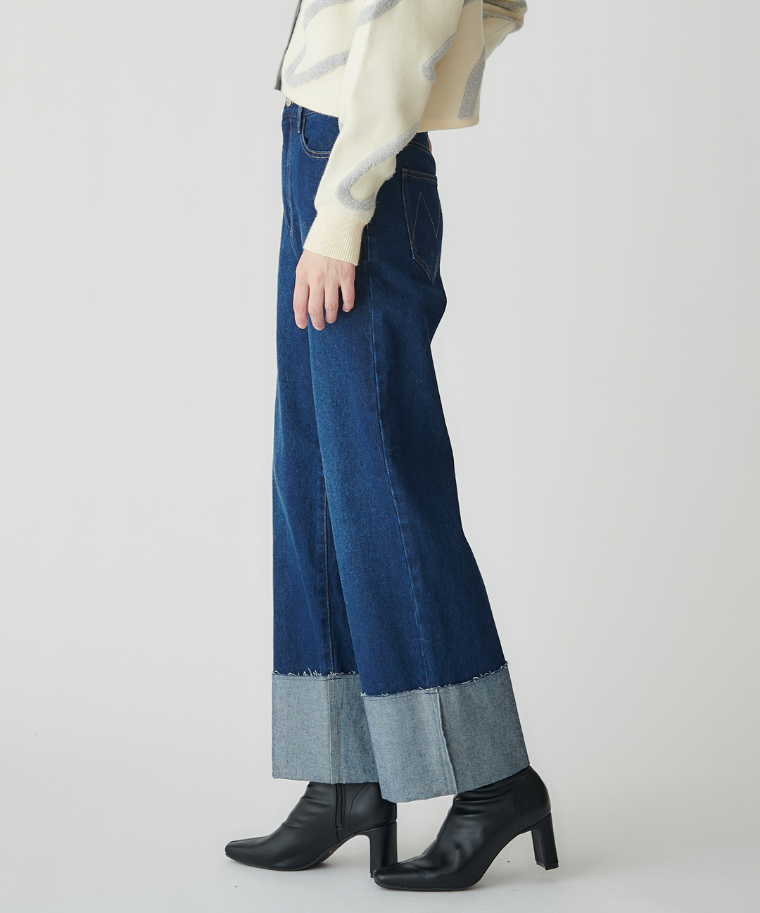 ロールアップストレートデニムパンツ