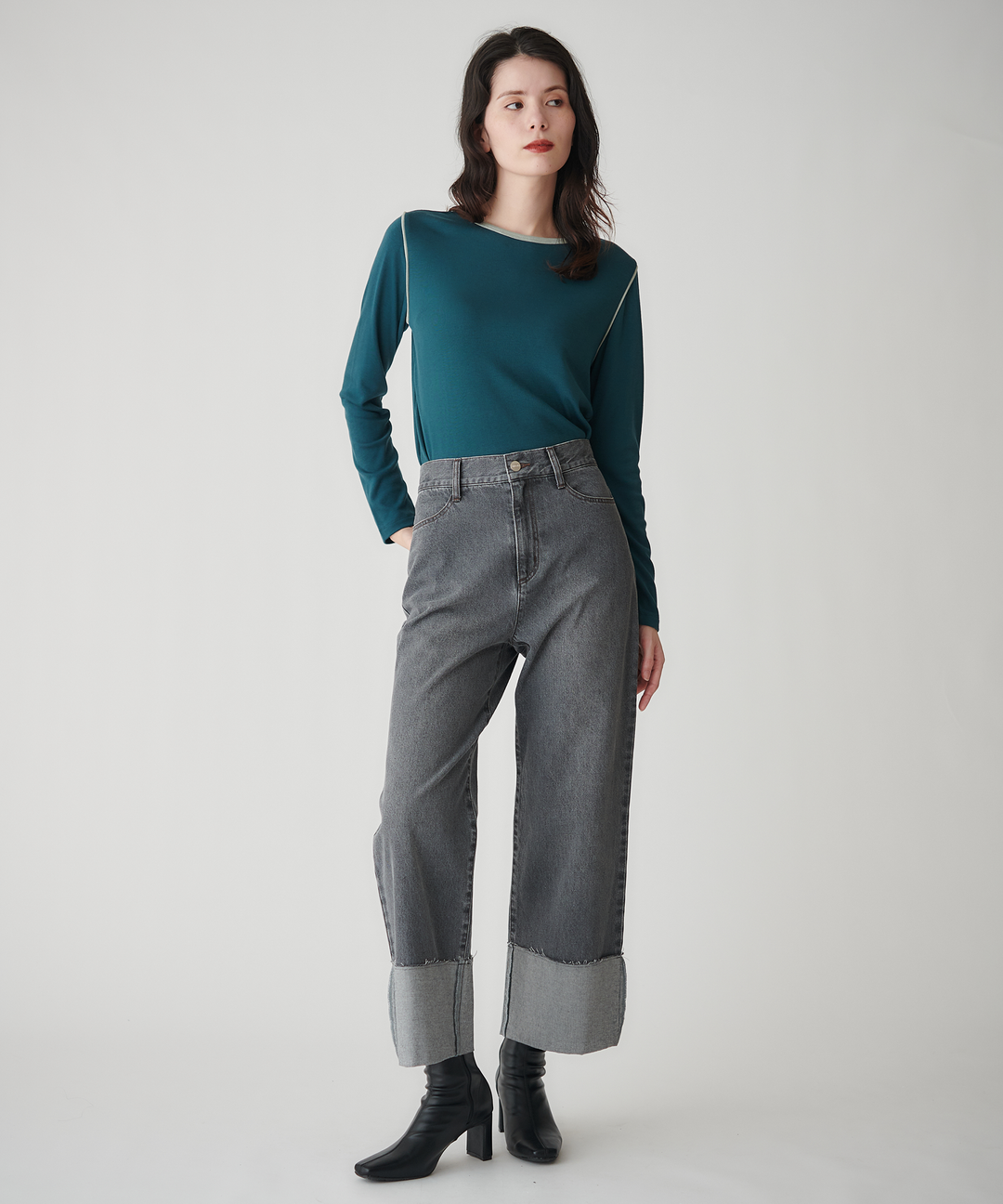 ロールアップストレートデニムパンツ