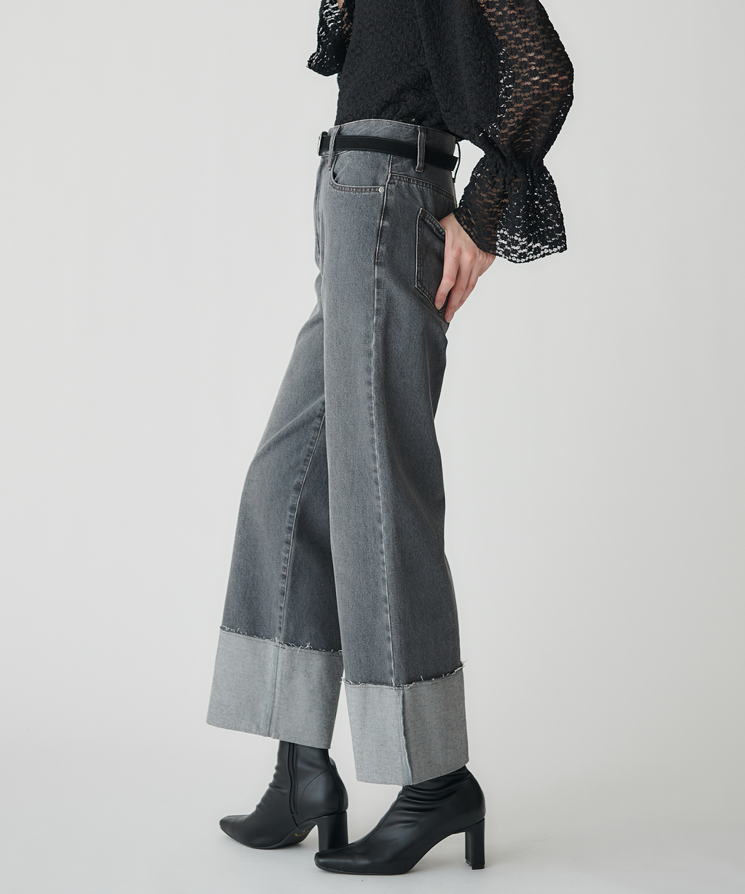 ロールアップストレートデニムパンツ