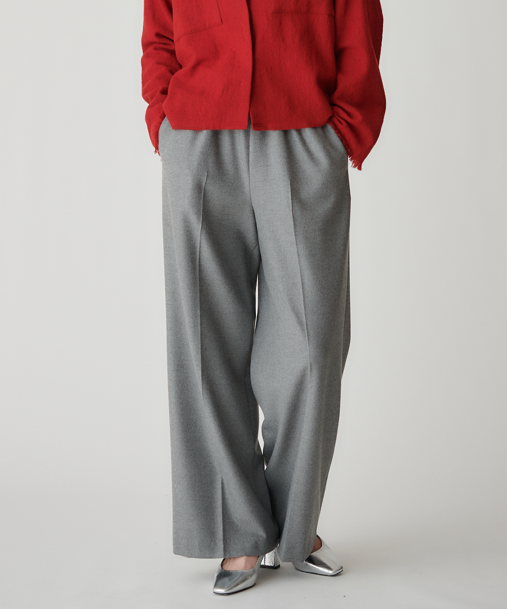 モデル H：167cm / 38 / トップグレー