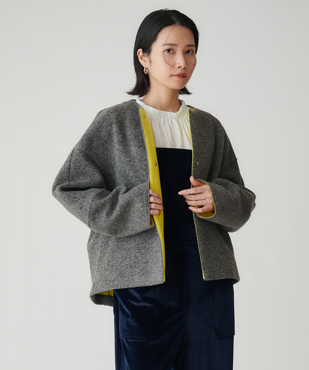 モデル H：167cm / 38 / ダークグレーラメ×イエロー