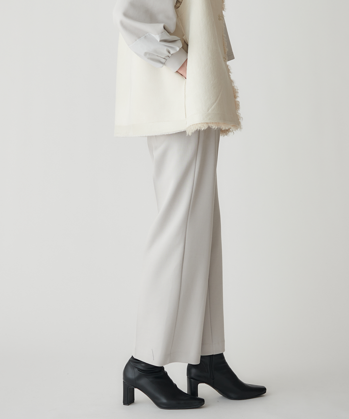 ストレートシルエットパンツ