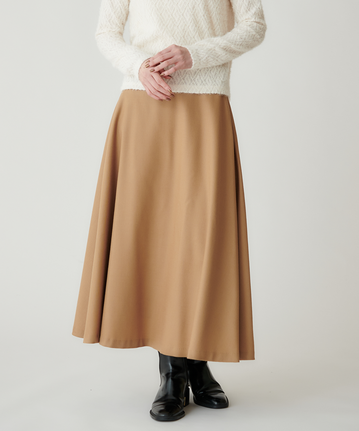 モデル H：167cm / 38 / キャメル