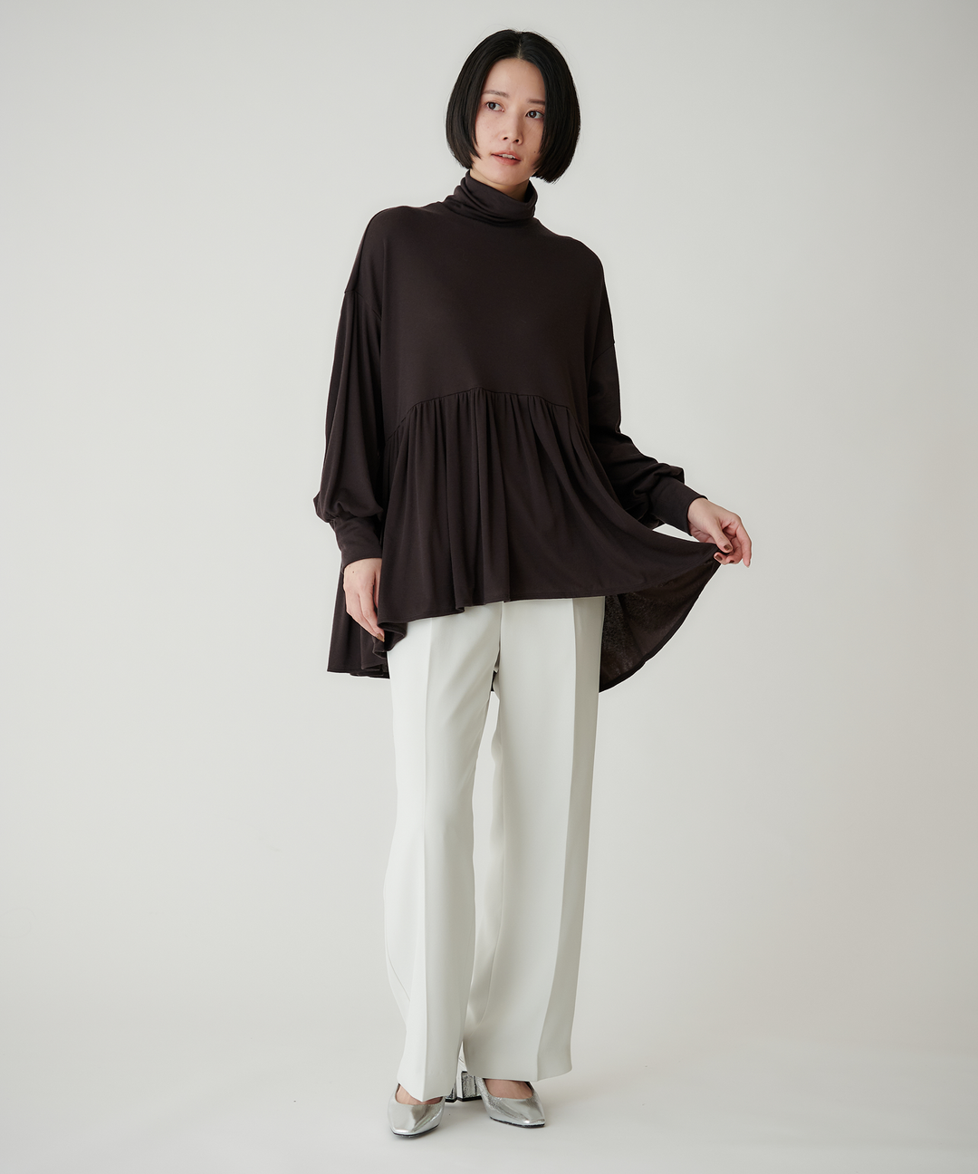 バックサテンジョーゼットパンツ