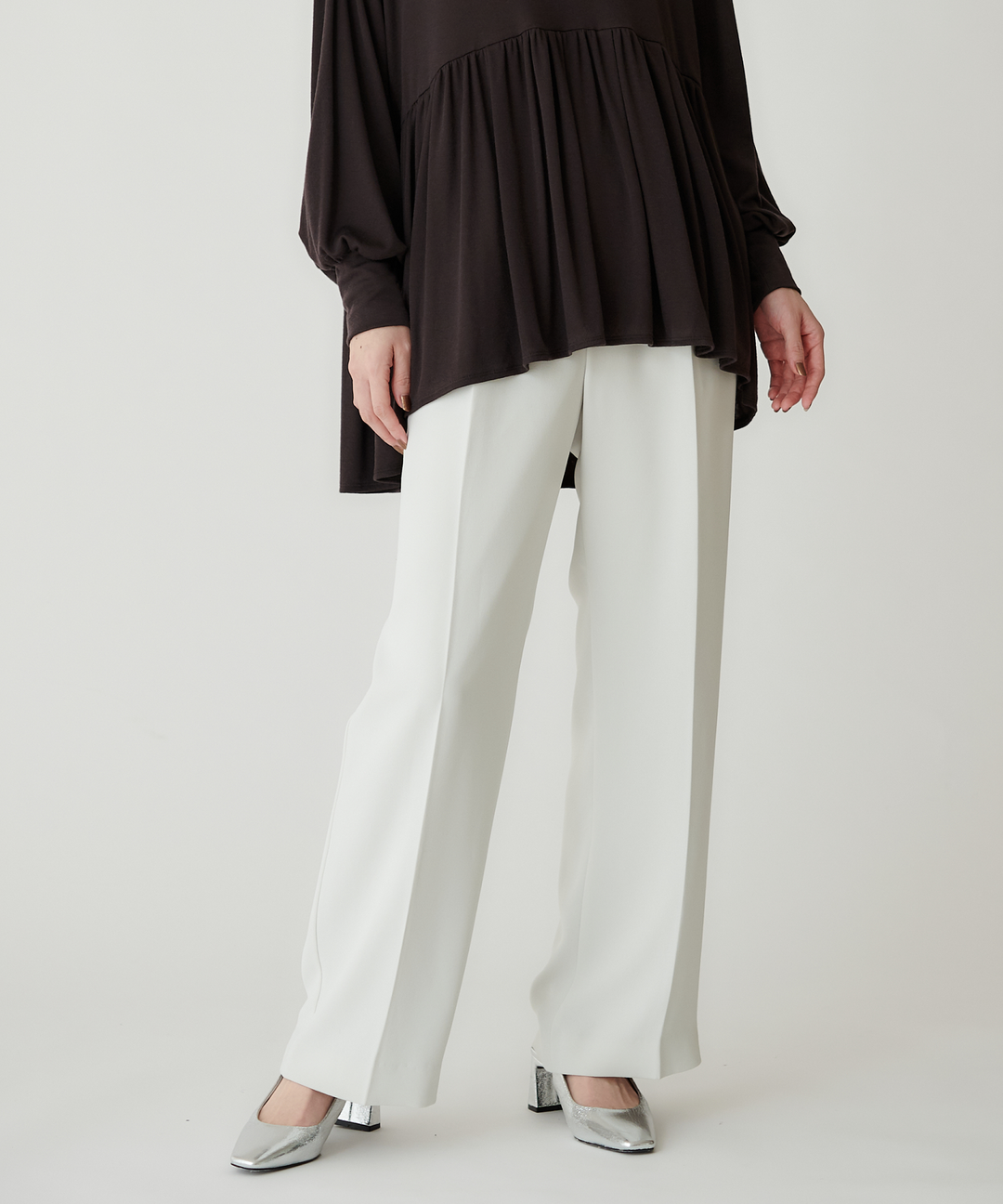 バックサテンジョーゼットパンツ