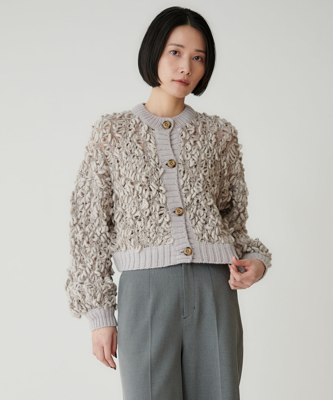 モデル H；167cm / 38 / グレージュ