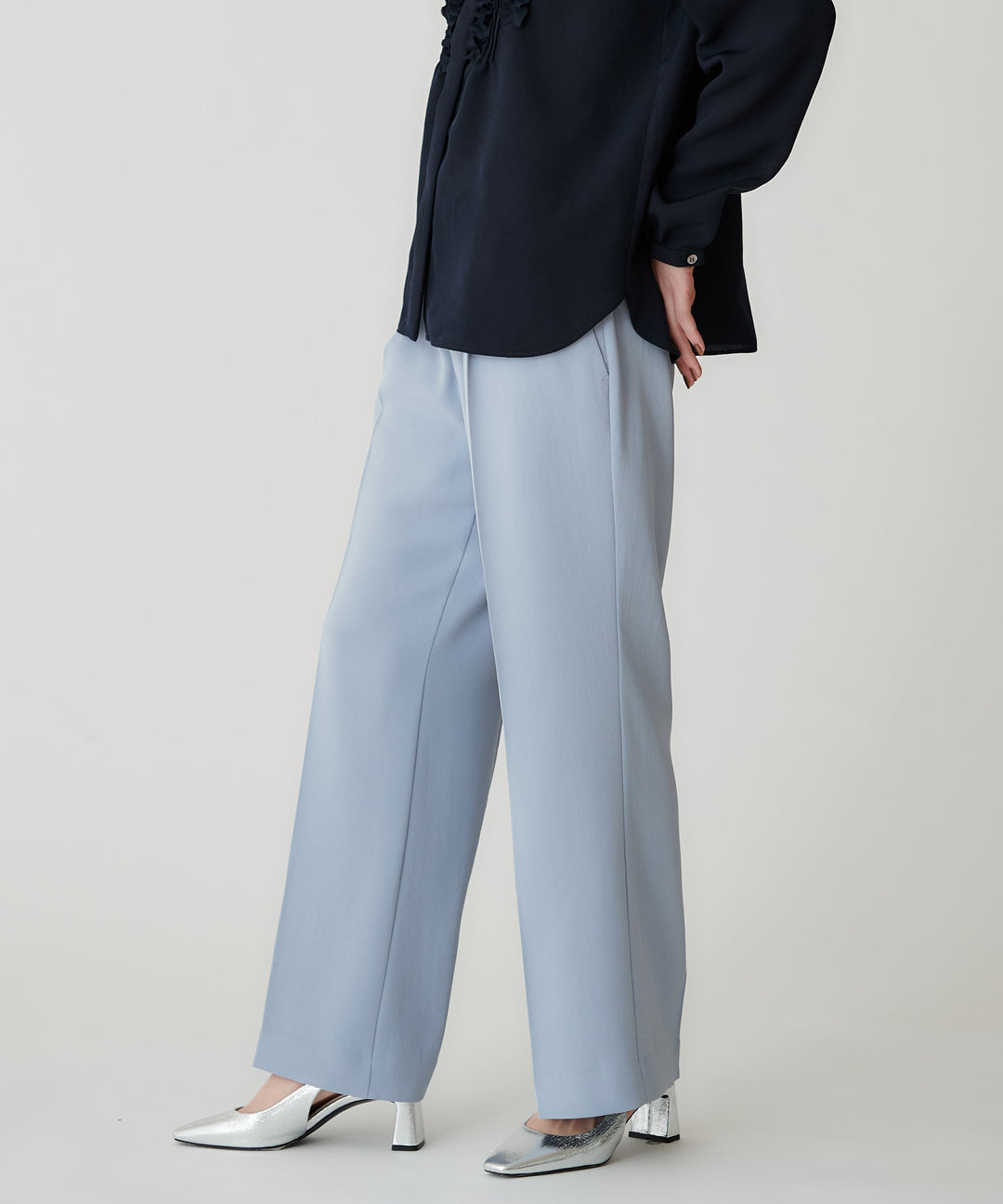 バックサテンジョーゼットパンツ