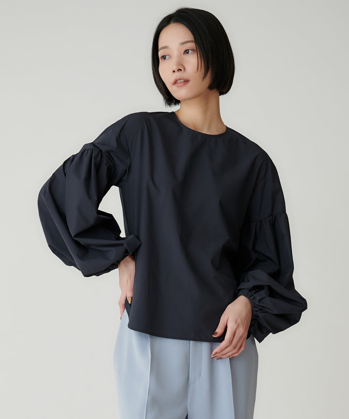 モデル H：167cm / 38 / ネイビー