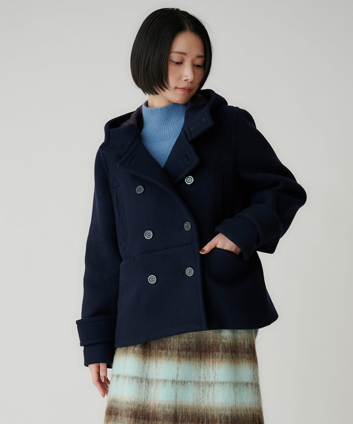 モデル H：167cm / 38 / ネイビー