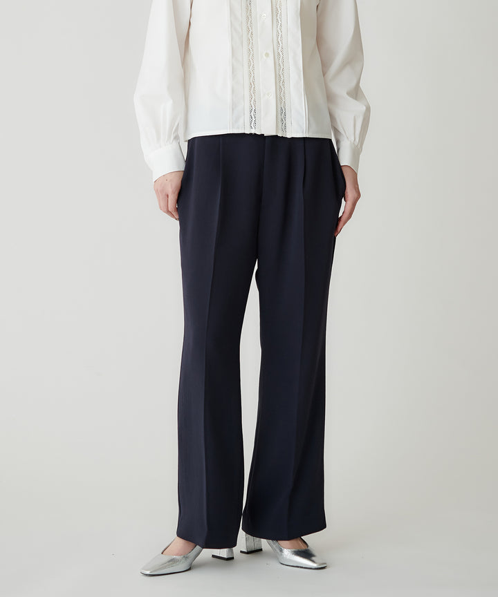 モデル H：167cm / 38 / ネイビー