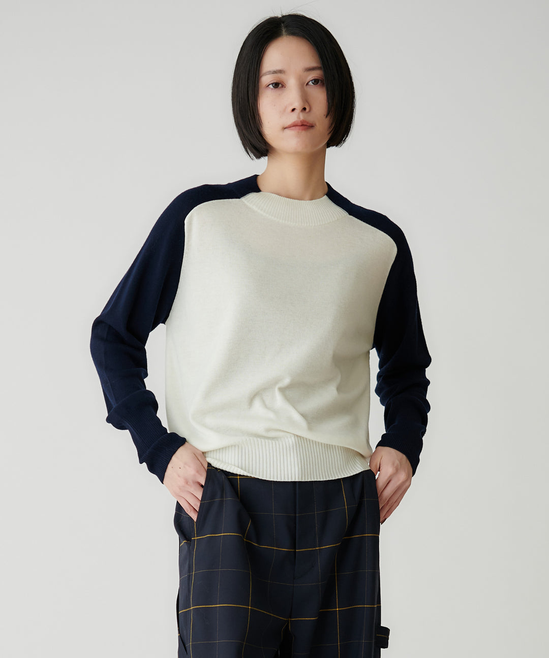 モデル H：167cm / 38 / オフホワイト