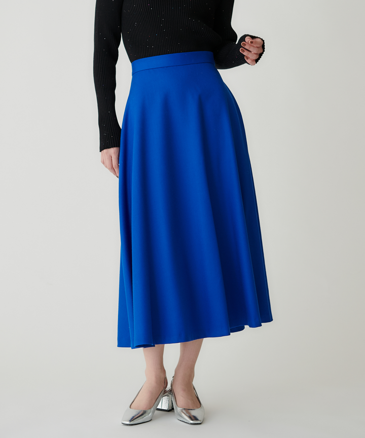 モデル H：167cm / 38 / ブルー