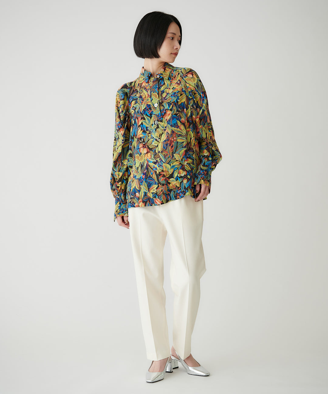 フラワープリントブラウス