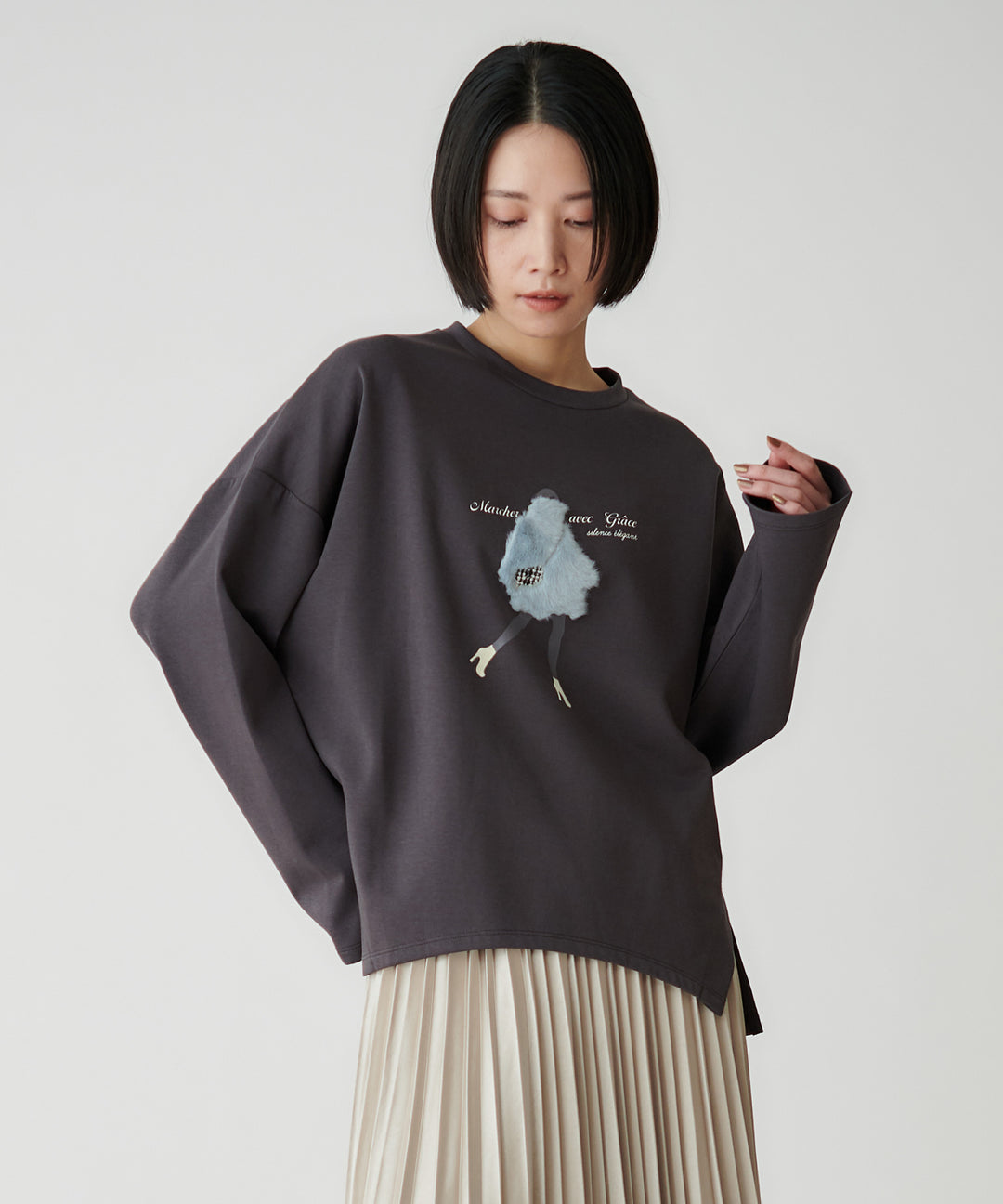 モデル H：167cm / 38 / チャコールグレー