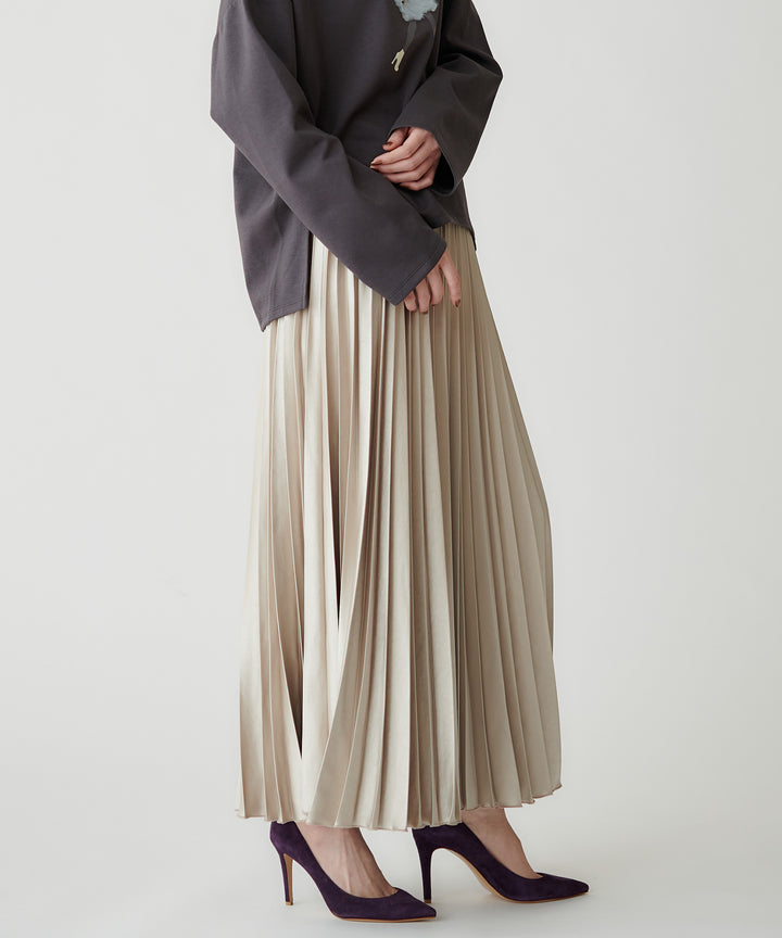 エアリーサテンプリーツスカート