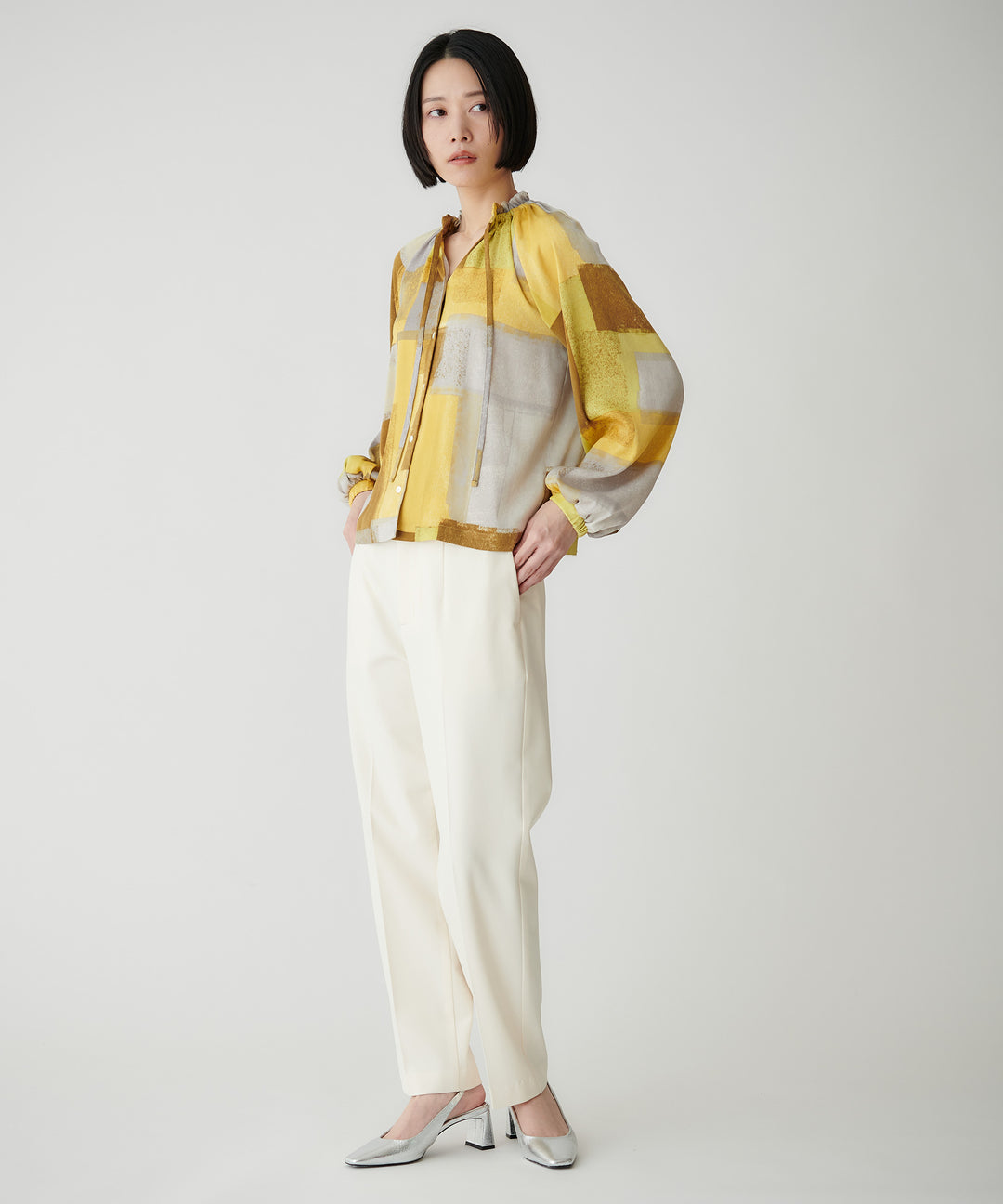 TRストレッチ テーパードパンツ