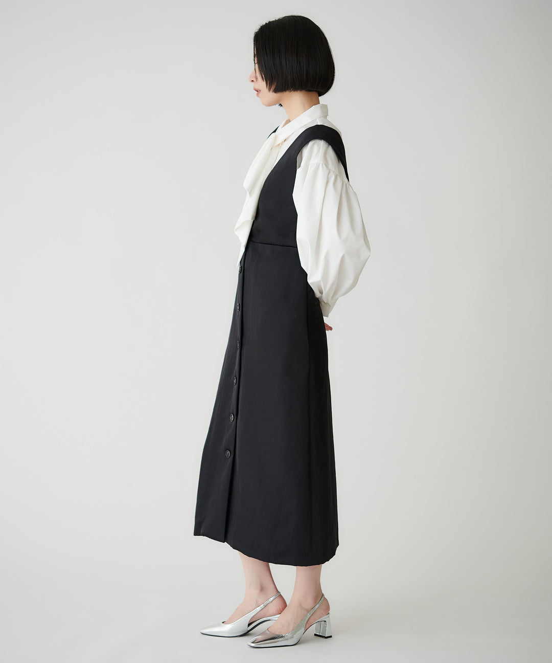 ボウタイブラウス