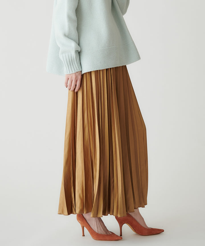 エアリーサテンプリーツスカート