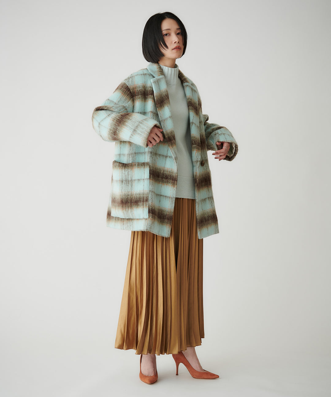 エアリーサテンプリーツスカート